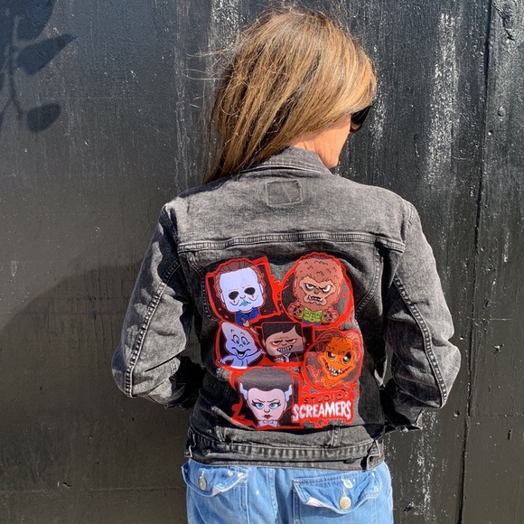📌 Universal Studios Halloween Horror Nights 2022 Studio Screamers Jean Jacket - Picture 1 of 6